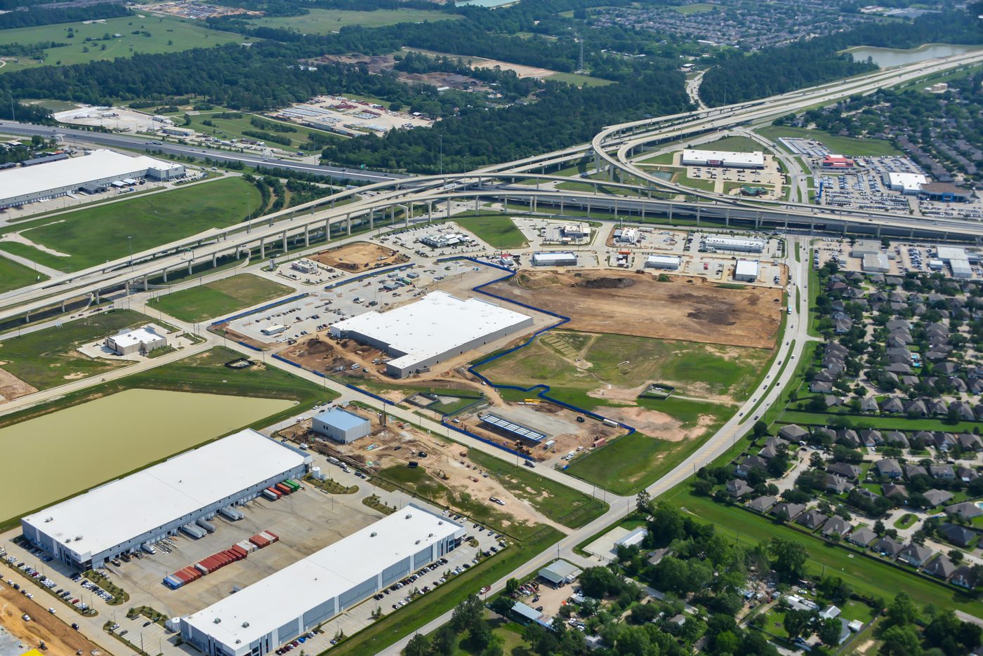 $90 Million Retail Center Advances Construction