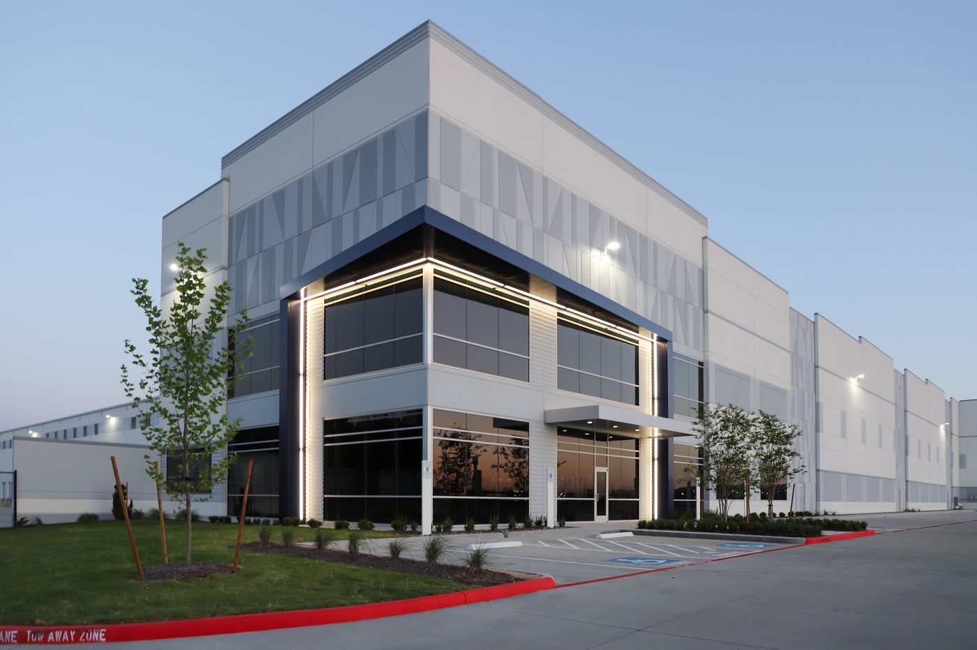 CBRE Leases Channelview Space