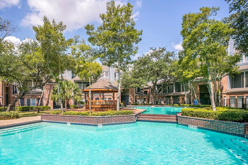 Indus Buys Houston Apartments, Market briefs