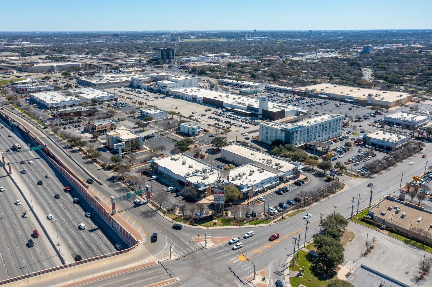 Texas Mega Center Adds Retail Tenants