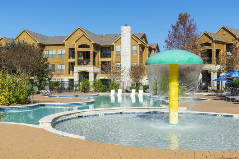 Venterra Realty Sells Texas Multifamily Complex to Florida Group, Apartments